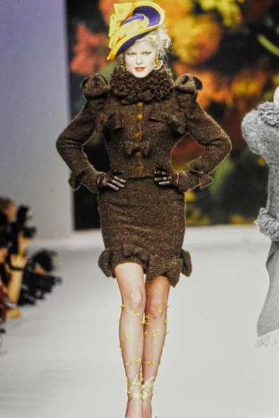Look 24